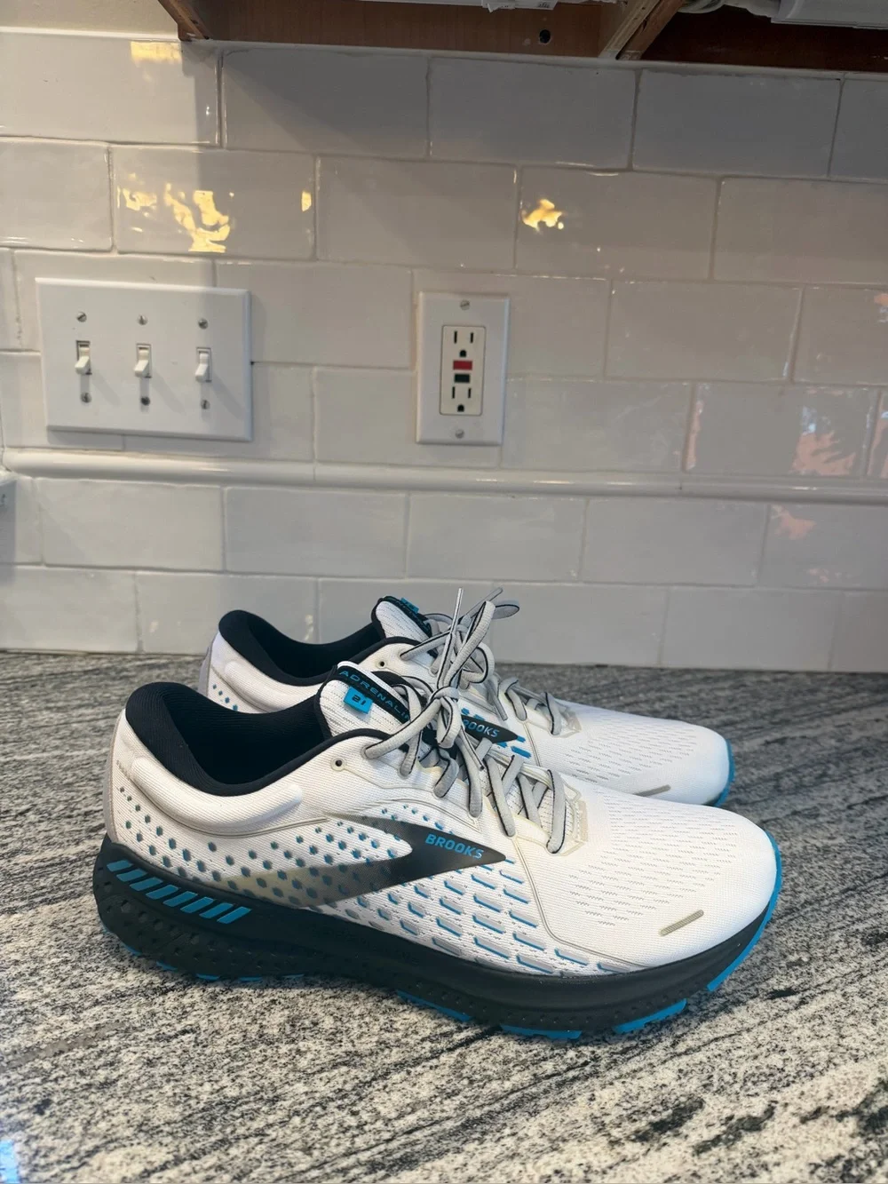 Men’s Brooks Adrenaline 21 Size 12